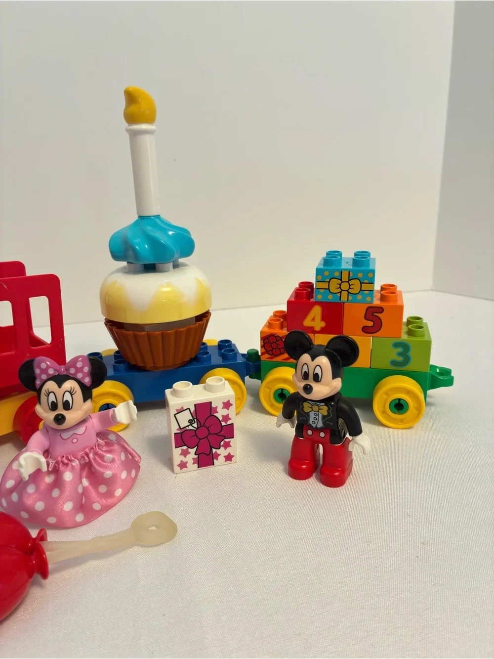 Lego Duplo build birthday